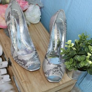 Gianni Bini snakeskin print silver heels